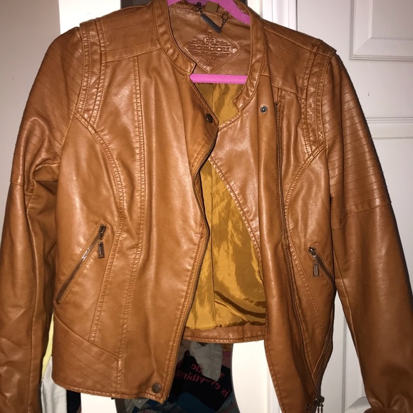 Carmel leather jacket Sz L - Picture 1 of 3